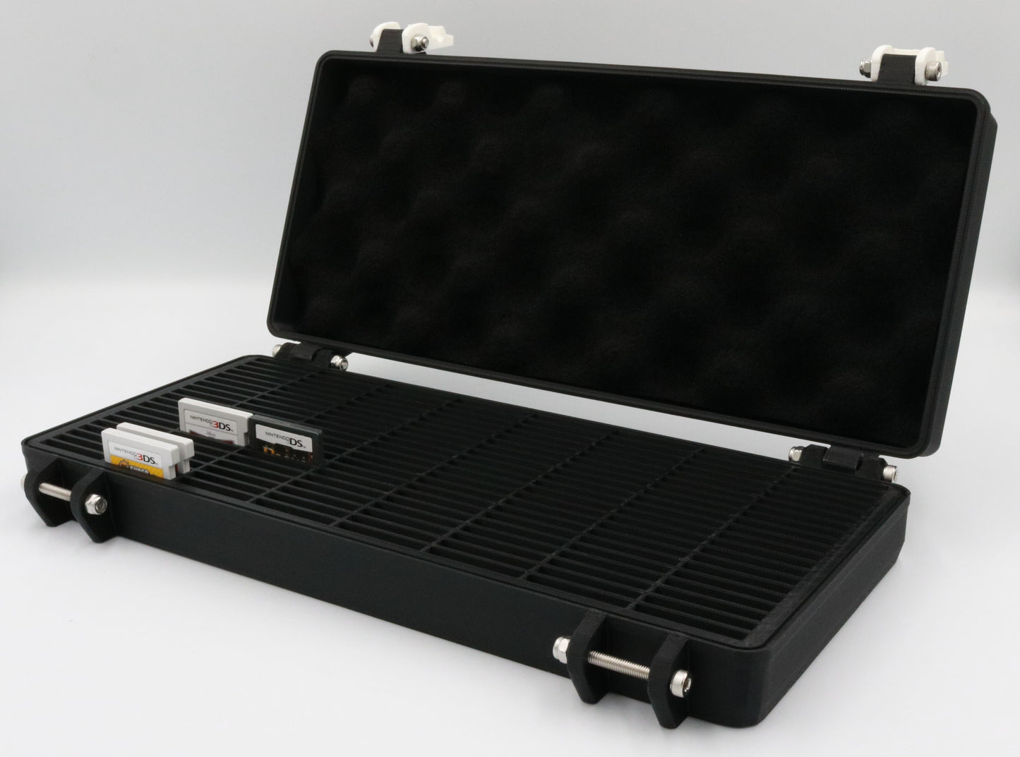 Nintendo DS / 3DS Compatible Rugged Protective Carrying Case - Holds 160 Games