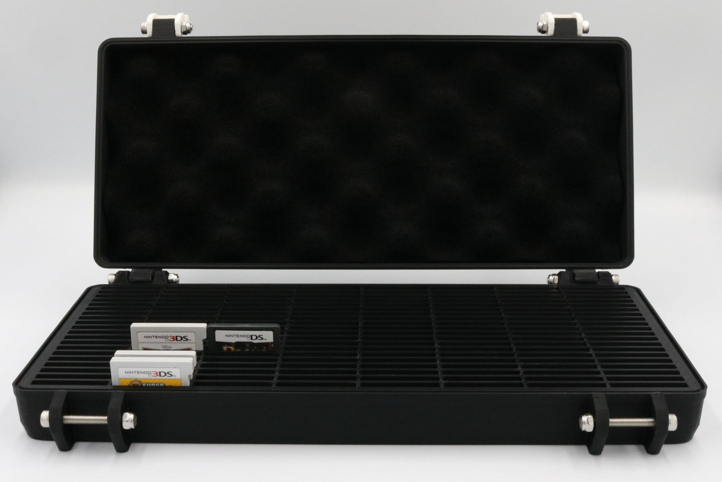 Nintendo DS / 3DS Compatible Rugged Protective Carrying Case - Holds 160 Games