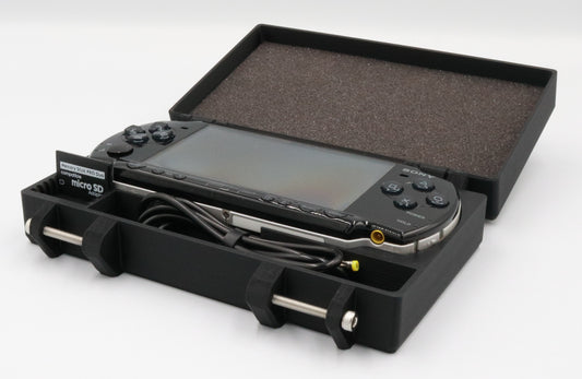 Protective Carrying Case for PSP 2000 & 3000 (Holds 7 Games)
