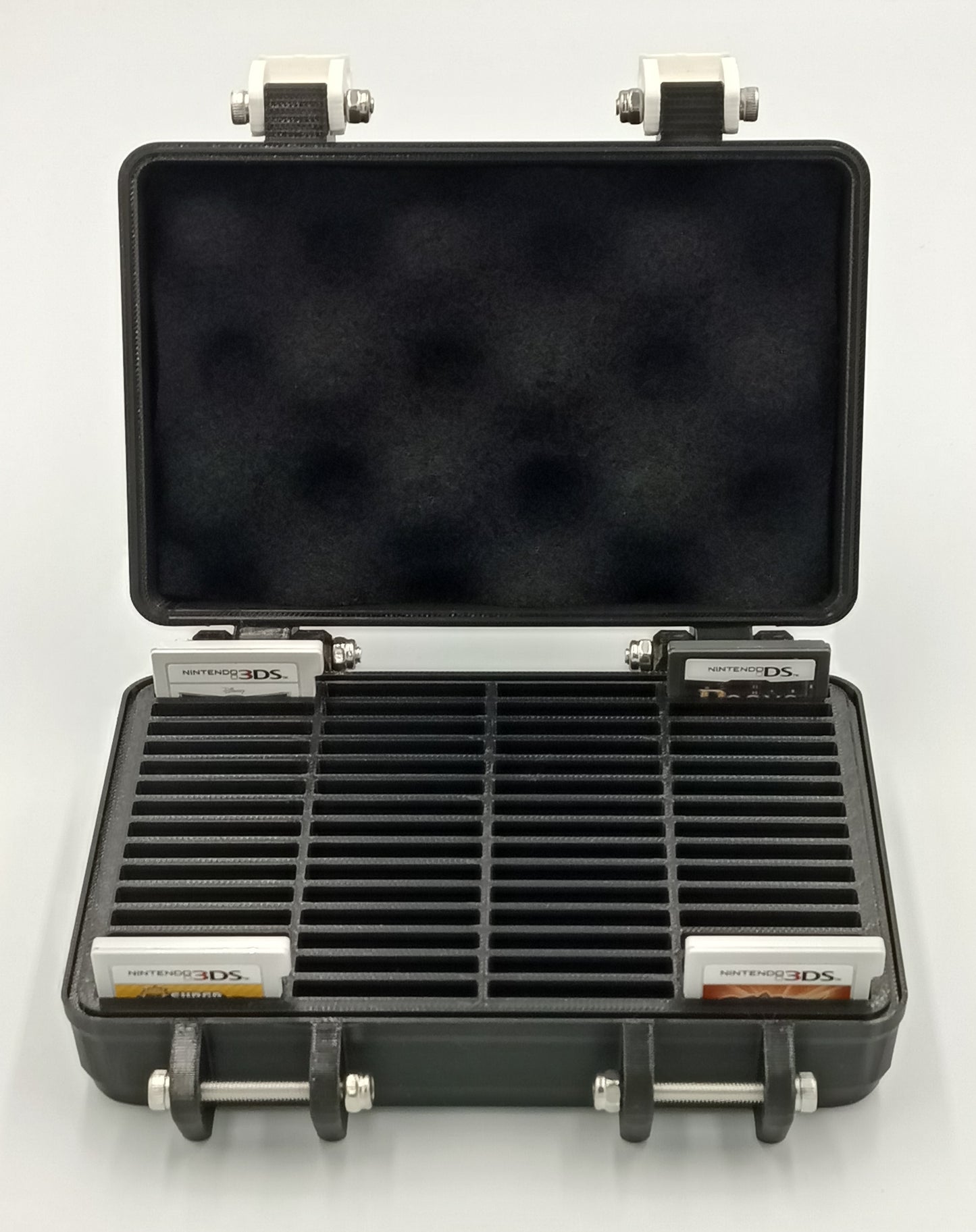 Nintendo DS / 3DS Protective Carrying Case - Holds 60 Games